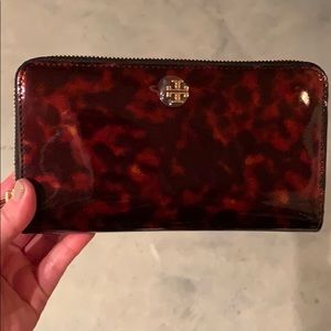 Tory Burch Robinson wallet